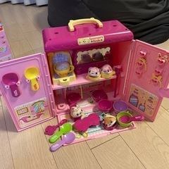 【差し上げます】にぎやかドレッサーハウス