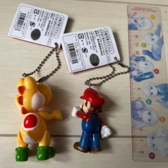 【新品】スーパーマリオとヨッシーのキーホルダーの画像
