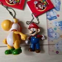 【新品】スーパーマリオとヨッシーのキーホルダーの画像
