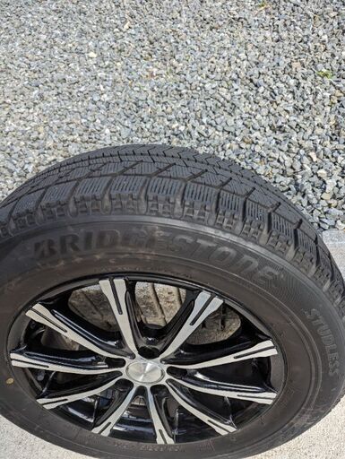 スタッドレスタイヤ、ホイール付き