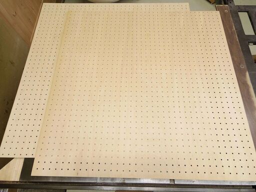 #2207 ■シナ有孔合板 パンチングボード 915 x 910mm x 2枚セット■