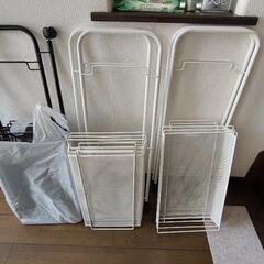 IKEA 3段ラック　黒１　白２