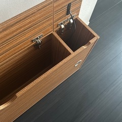 【無料】5月30日午前8時から11時引き取り可能な方コンセント付き棚の画像