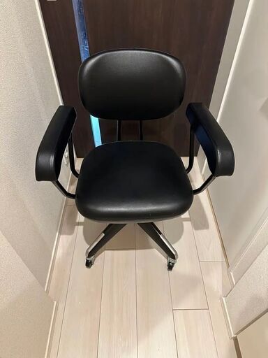 【レア】イトーキ A60 ローバックチェア 肘つき ブラック 60VISION