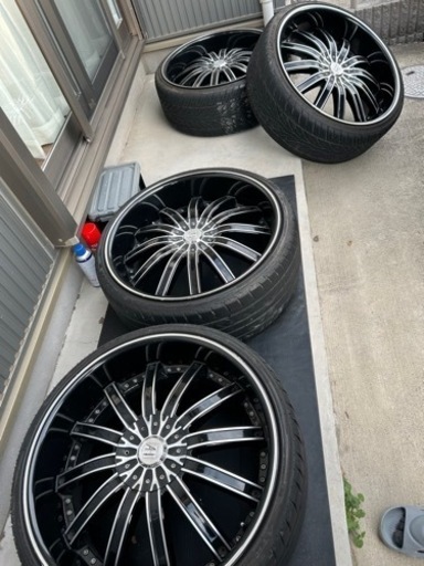 売約済　深リム　22インチ9j +30比較的綺麗4本