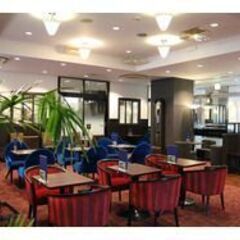【喫茶室ルノアール 立川南口店】カフェスタッフ≪週2～・未経験OK！・学生、主婦（夫）大歓迎！≫プライベートも安心両立◎都会のオアシス「ルノアール」で働こう♪駅近で便利☆の画像
