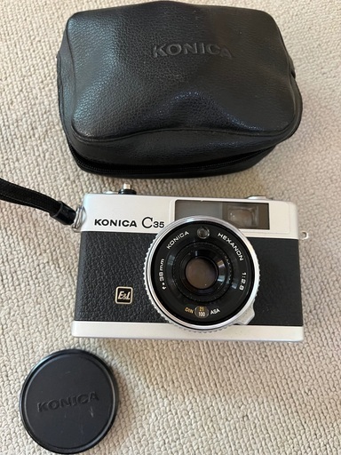 カメラ　KONICA C35