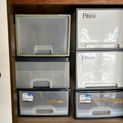 押入れ　衣類収納ケース　6個セット　クリヤーケース、引き出し
