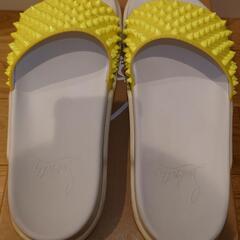 Christian louboutin サンダル　ルブタン　スタッズの画像