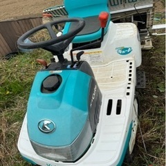 クボタ4条植え田植え機