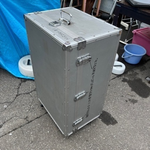 ☆処分価格☆機材運び用ケース　アルミケース
