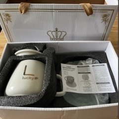 マグカップとカップウォーマーセットと大中小皿セットにスープコップ1つセットの画像
