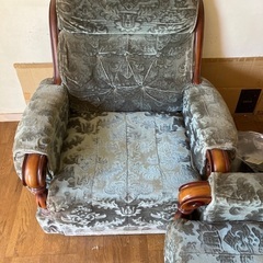 5人よう！特大ソファー！三人掛けと一人掛け二つ！の画像