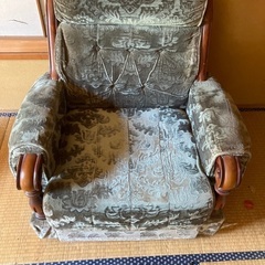 5人よう！特大ソファー！三人掛けと一人掛け二つ！の画像