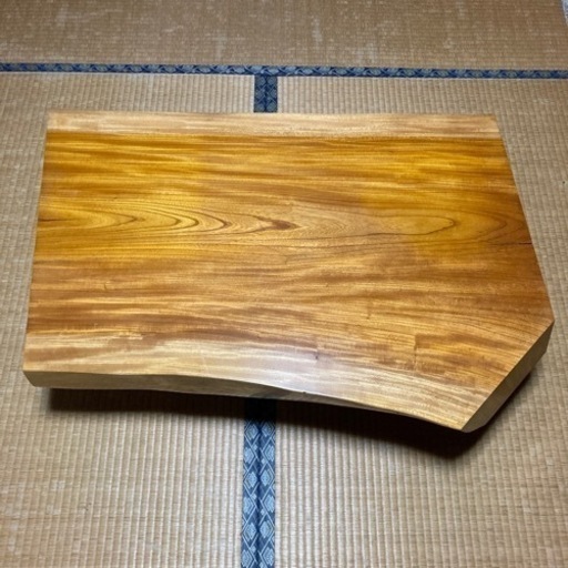 欅(けやき)のテーブル  座卓　　天然木　どっしりとして重厚感のあるローテーブル