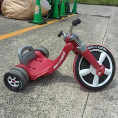  幼児用三輪車の画像