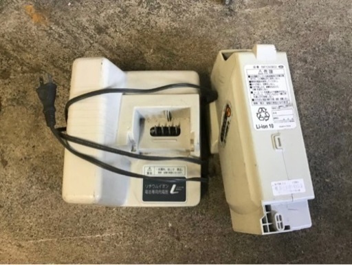 336□岐阜発　△Panasonic vivi NX/電動アシスト自転車/26インチ/3段変速/クリームホワイト/アシスト走行確認/防犯有り/現状品　R5.10/11□y