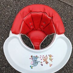 レトロなベビー用歩行器の画像