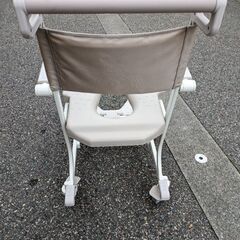 【値下げ】水まわり用車いす（キャスター）の画像