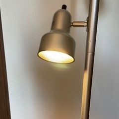 フロアスタンドライト　　の画像