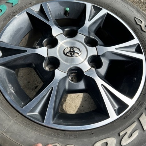 車のパーツ タイヤ、ホイール