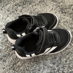 白黒スニーカー