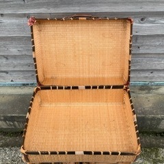 寅さんが持っていそうな柳行李トランク
の画像