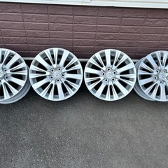 車のパーツ タイヤ、ホイール