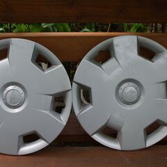 値下げ！！ダイハツ専用の13インチホイルキャップ×４枚です。の画像