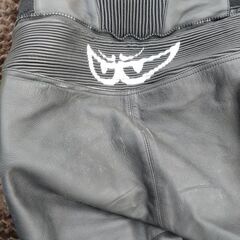 バイク用革パンツの画像