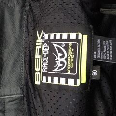 バイク用革パンツの画像