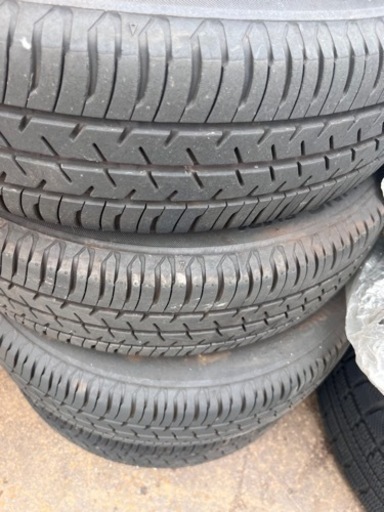 車のパーツ タイヤ、ホイール