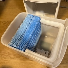 SHARP シャープ 加熱気化式加湿器 HV-R55 2023年製
の画像