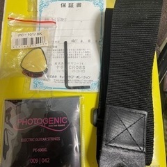 フォトジェニック　ストラトキャスター　人気のギターアンプ付き　交換可能　の画像