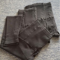 『UNIQLO』マタニティーリブレギンス（１０分丈)４枚セットの画像