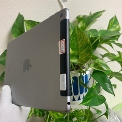 iPad 5世代 32GB SIMフリー グレー
