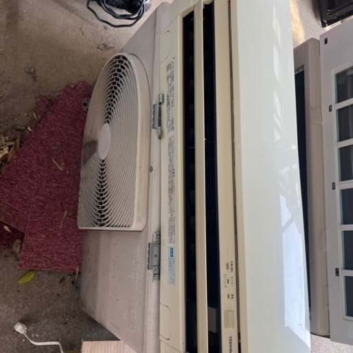 東芝エアコンRASー2210D中古　ポンプダウン済み