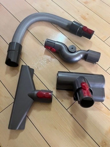 Dyson V8 fluffy コードレスクリーナー 掃除機 