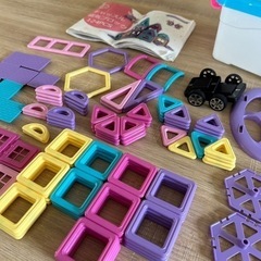 おもちゃ パズル マグネットブロックの画像