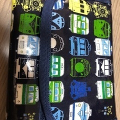 三つ折り財布　電車柄