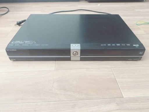 最終値下げ！　テレビ兼用リモコン付き！2番組同時録画可能　DVDレコーダー