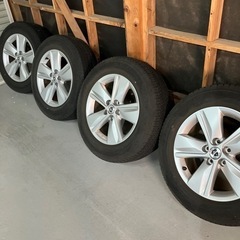 車のパーツ タイヤ、ホイール