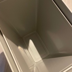 IKEA 蓋付きゴミ箱HÅLLBAR ホルバルの画像