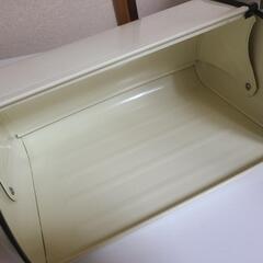 可愛いブレッドケースの画像