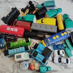 プラレール　チャギントン　 ミニカー　木の電車