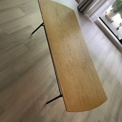センターテーブル