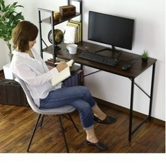 家具 オフィス用家具 机　商談中の画像