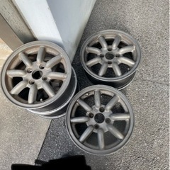 車のパーツ タイヤ、ホイール