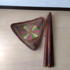 レザー製三脚椅子の画像