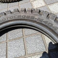 モトクロスタイヤの画像